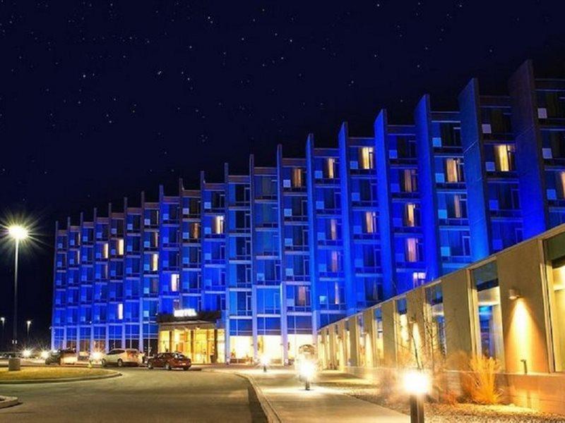 Grey Eagle Resort YYC Exteriér fotografie