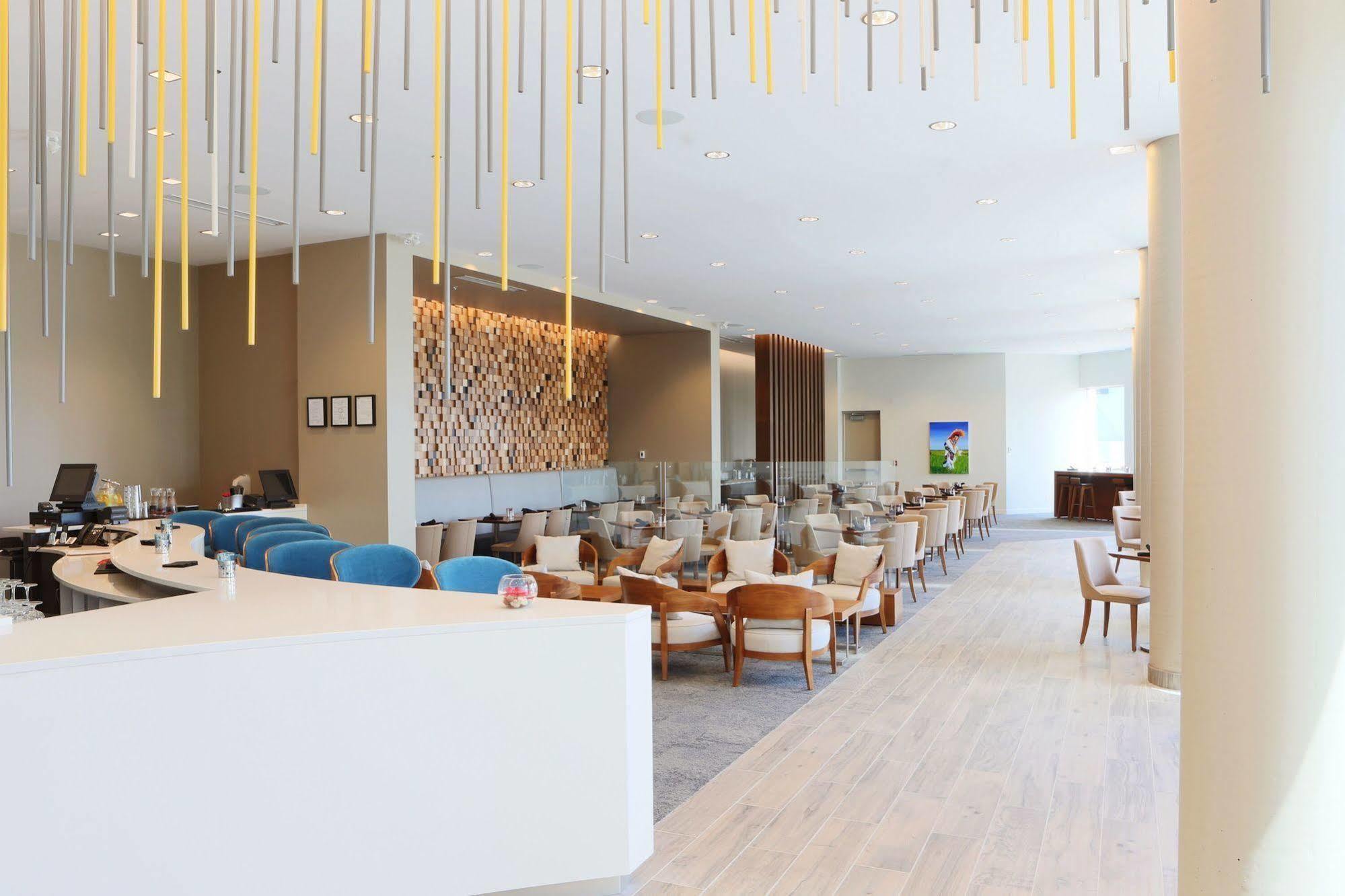 Grey Eagle Resort YYC Exteriér fotografie